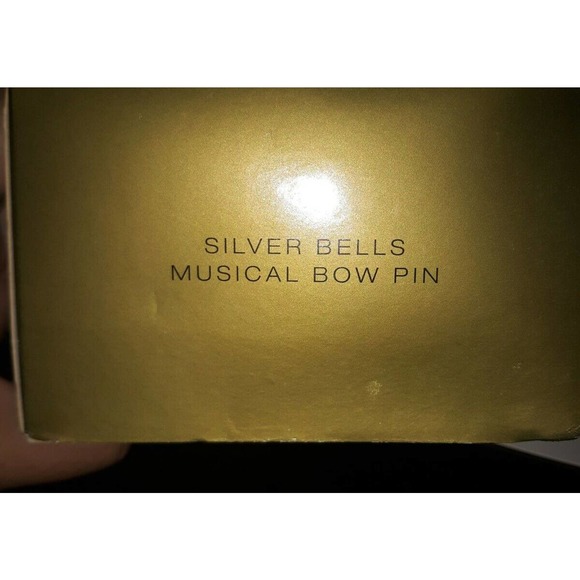 Avon Vintage Silver Bells Musical Bow Pin- works- Christmas Jewelry NOS - Picture 2 of 2